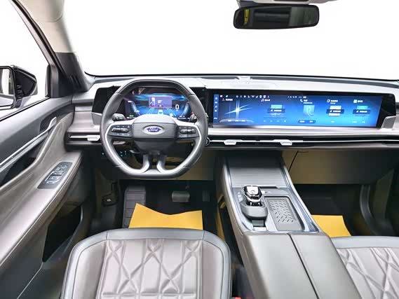 Фото 11 - Ford Edge