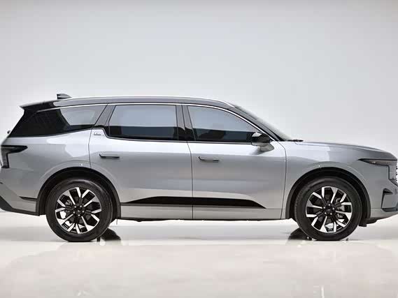 Фото 8 - Ford Edge