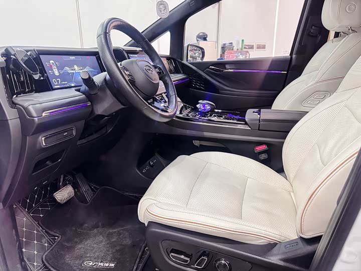 Фото 10 - GAC Trumpchi M8