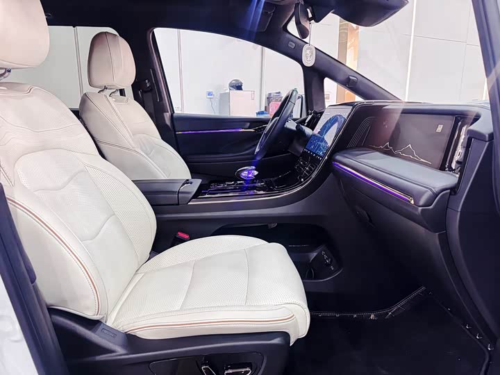 Фото 8 - GAC Trumpchi M8