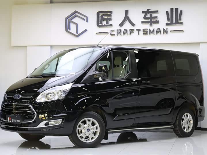 Фото 3 - Ford Tourneo