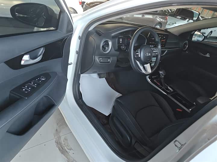 Фото 16 - Kia K3