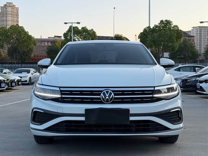 Фото 2 - Volkswagen Bora