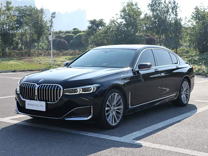 Фото 1 - BMW 7 Series