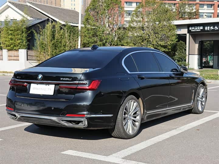 Фото 7 - BMW 7 Series