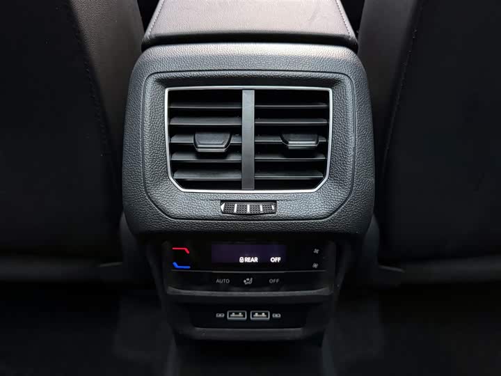 Фото 16 - Volkswagen Tayron