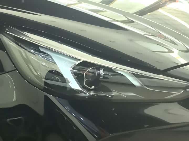 Фото 8 - MG Motor 5