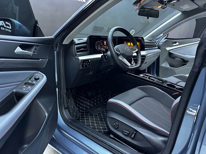 Фото 9 - Volkswagen Lamando L