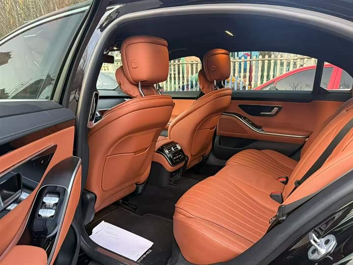 Фото 4 - Mercedes-Benz S-Class