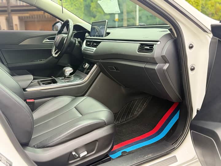 Фото 6 - Hongqi H5