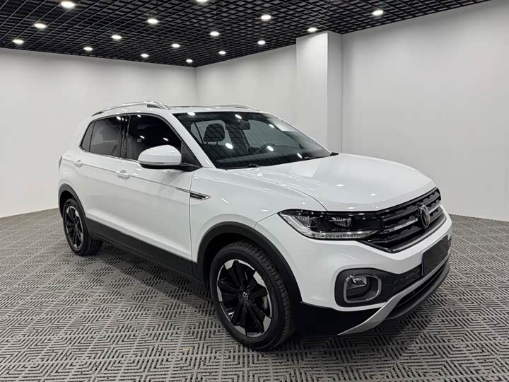 Фото 1 - Volkswagen Tacqua