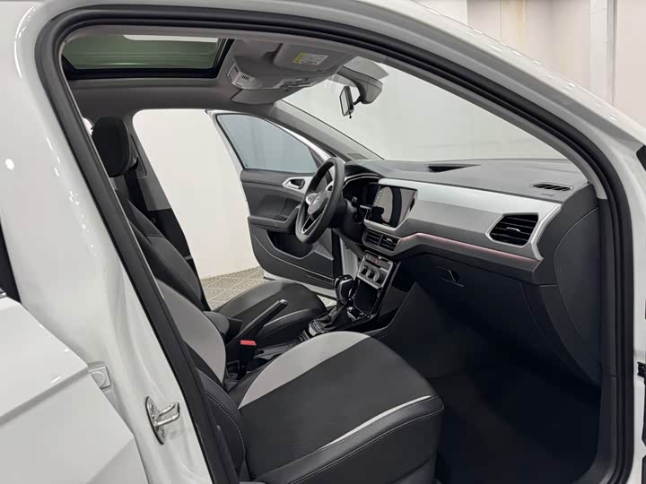 Фото 4 - Volkswagen Tacqua