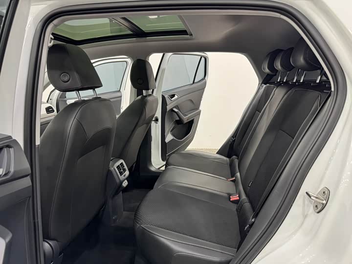 Фото 6 - Volkswagen Tacqua