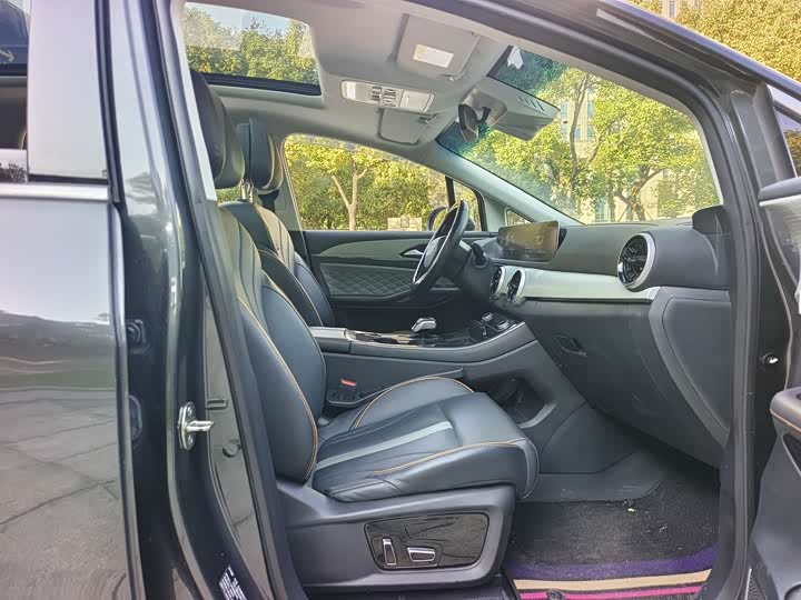 Фото 11 - Dongfeng Forthing Yacht