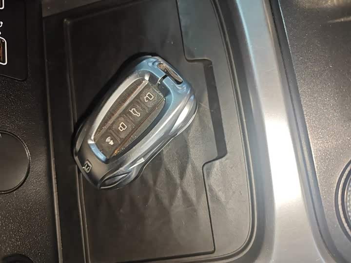 Фото 9 - Tank 300