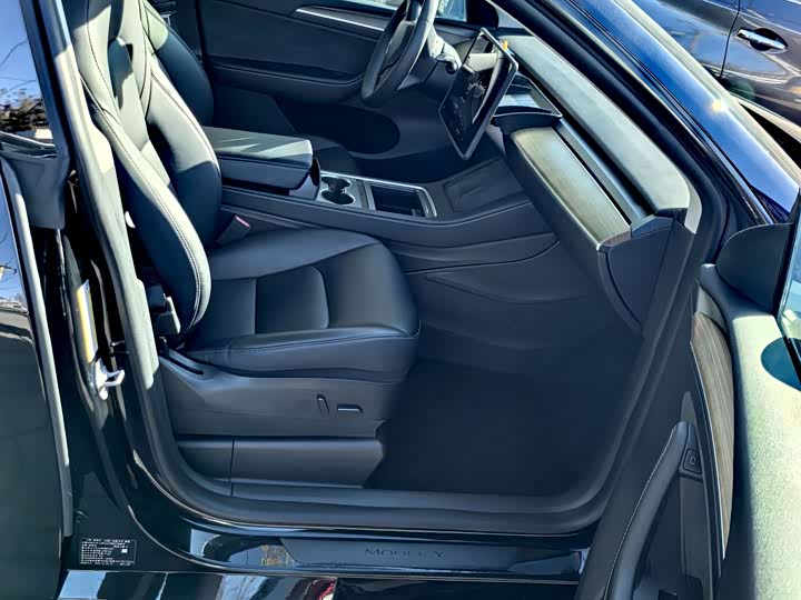 Фото 5 - Tesla Model Y