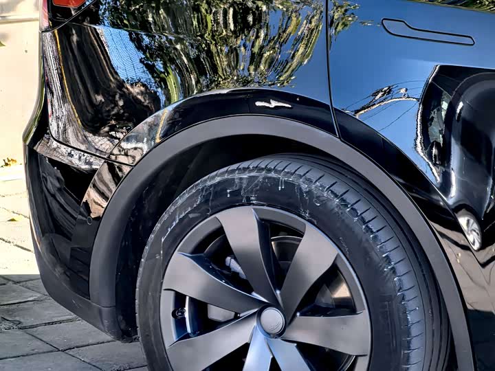 Фото 8 - Tesla Model Y