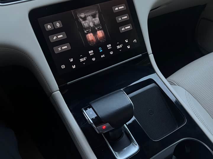 Фото 11 - LiXiang One