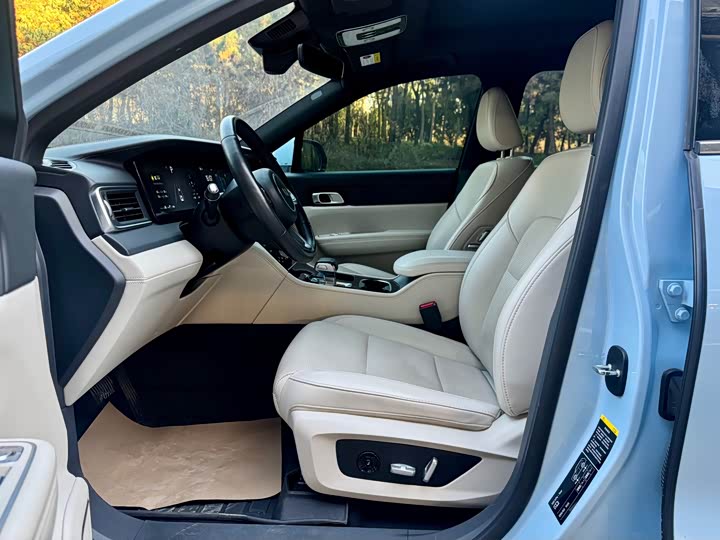 Фото 3 - LiXiang One