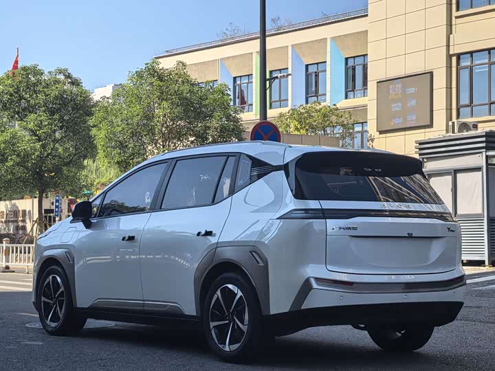 Фото 17 - GAC Aion Y