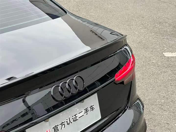 Фото 12 - Audi S4