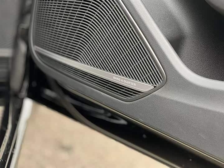 Фото 22 - Audi S4