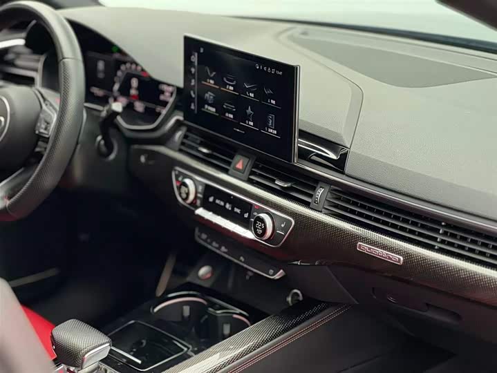 Фото 29 - Audi S4