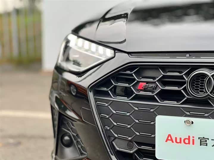 Фото 7 - Audi S4