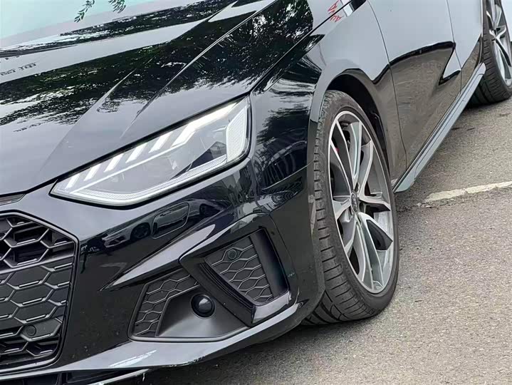 Фото 8 - Audi S4