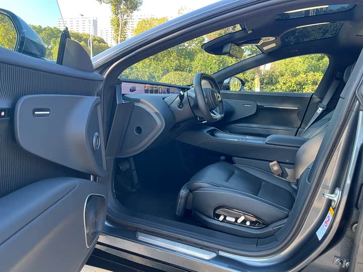 Фото 6 - Avatr 12