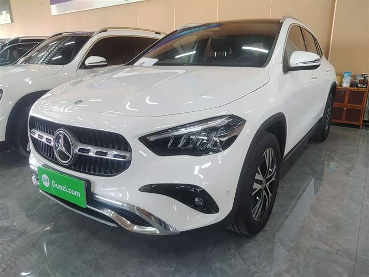 Фото 2 - Mercedes-Benz GLA-Class