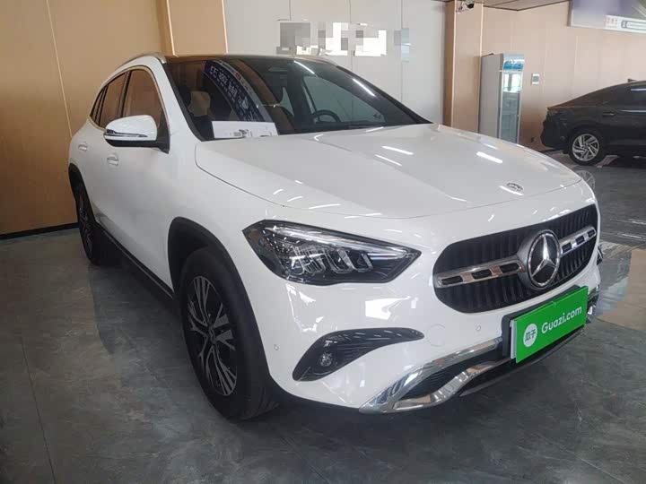 Фото 4 - Mercedes-Benz GLA-Class