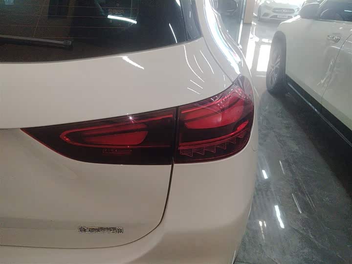 Фото 8 - Mercedes-Benz GLA-Class