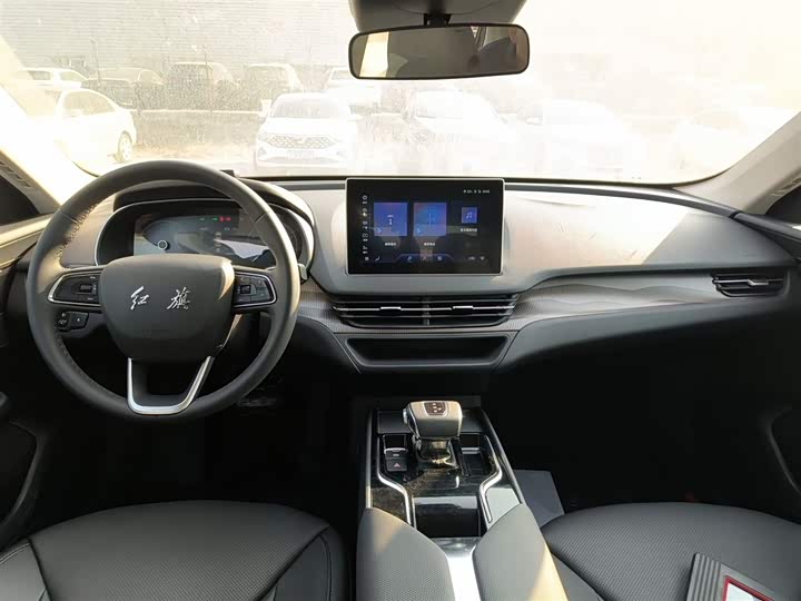 Фото 10 - Hongqi E-QM5