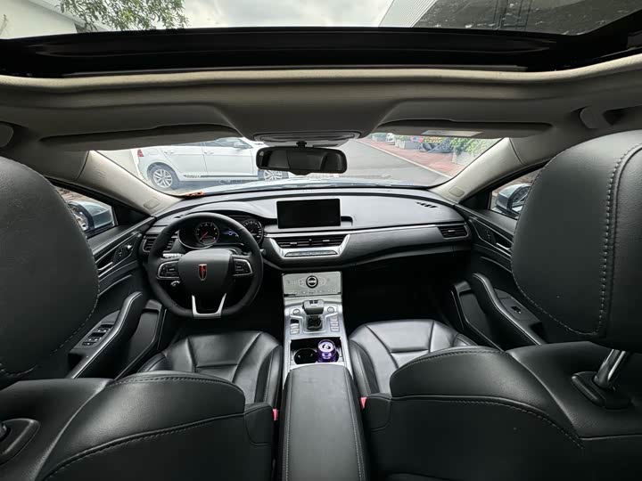 Фото 9 - Hongqi H5