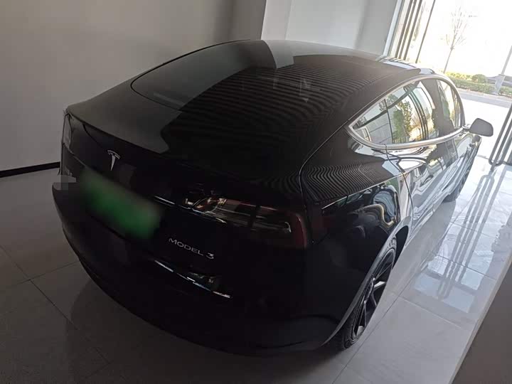 Фото 7 - Tesla Model 3