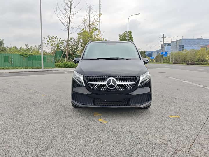 Фото 2 - Mercedes-Benz V-Class