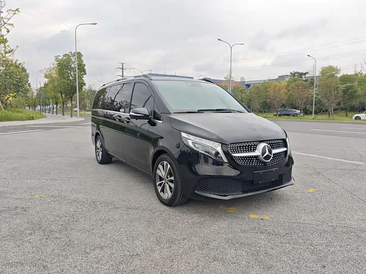 Фото 3 - Mercedes-Benz V-Class
