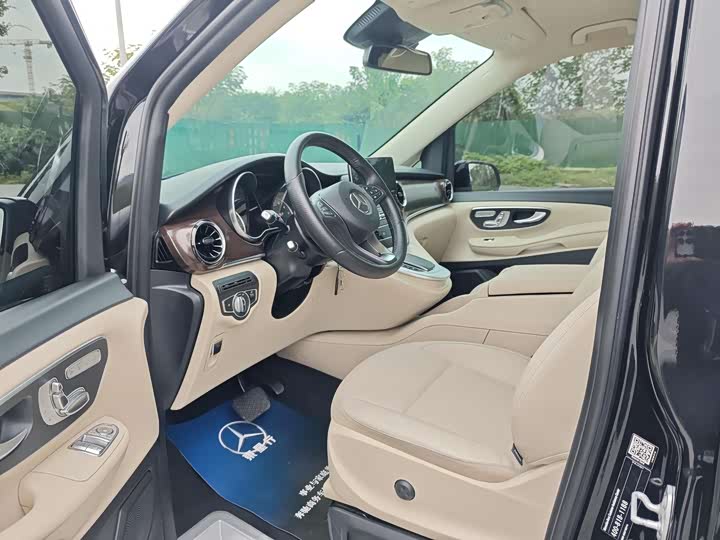 Фото 4 - Mercedes-Benz V-Class