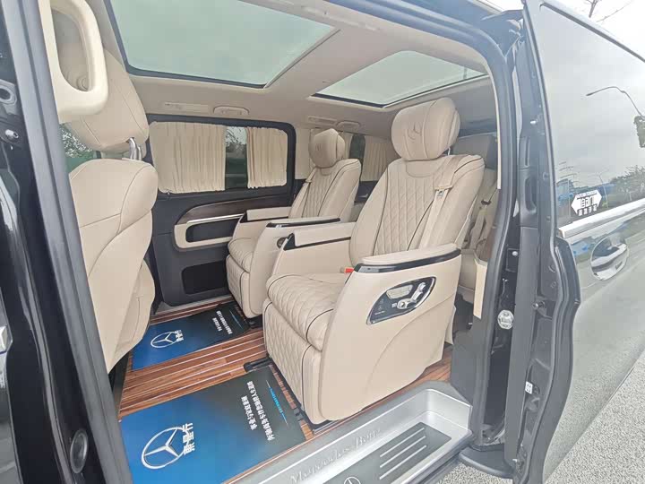 Фото 5 - Mercedes-Benz V-Class