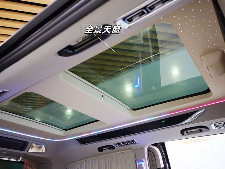 Фото 12 - Mercedes-Benz V-Class