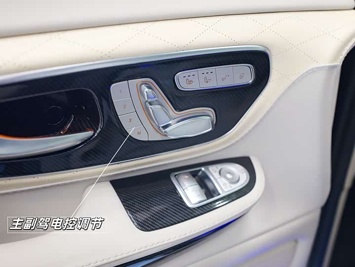 Фото 25 - Mercedes-Benz V-Class