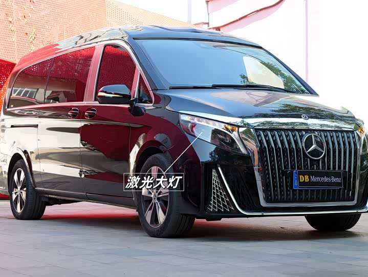 Фото 3 - Mercedes-Benz V-Class