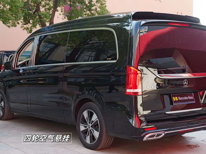 Фото 5 - Mercedes-Benz V-Class