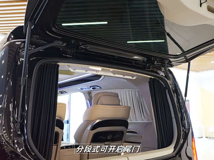 Фото 6 - Mercedes-Benz V-Class