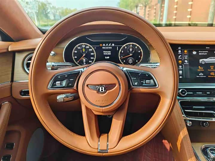 Фото 13 - Bentley Flying Spur