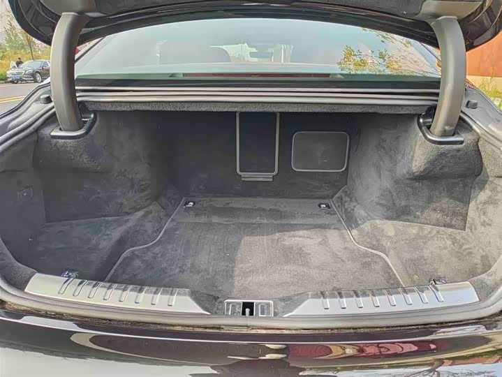 Фото 16 - Bentley Flying Spur