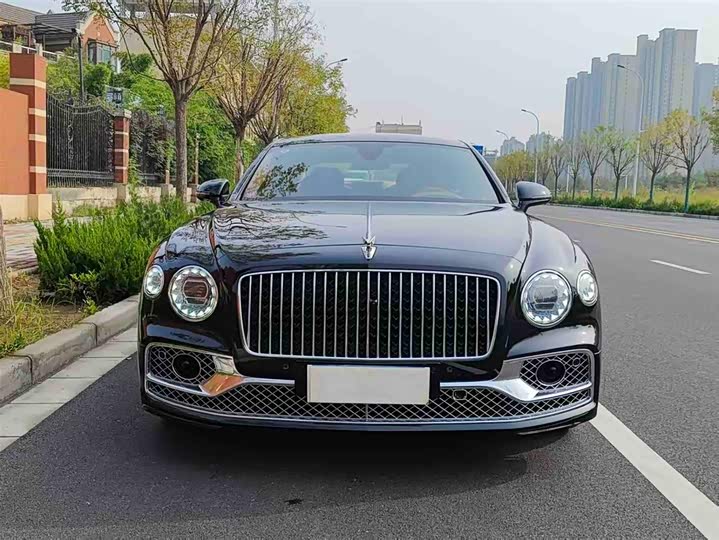 Фото 2 - Bentley Flying Spur