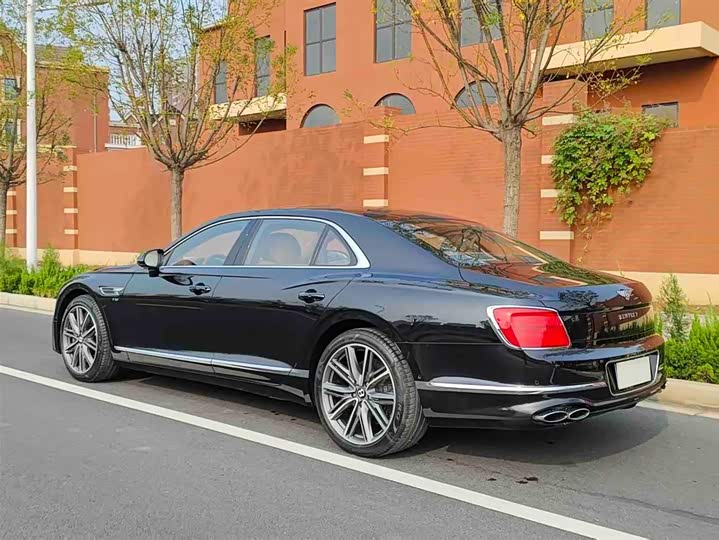 Фото 6 - Bentley Flying Spur