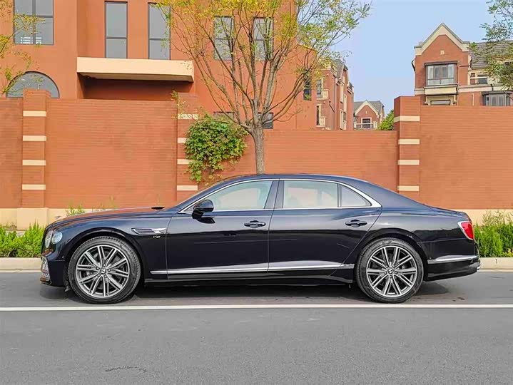Фото 7 - Bentley Flying Spur